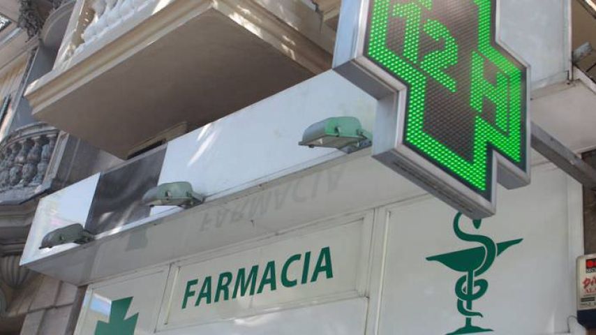 Cruz de farmacia en Alcorcón (Madrid)