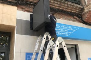 Montaje Pantalla Led para escaparate 2