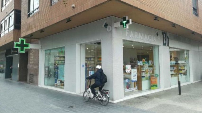 Cruz de farmacia en Málaga