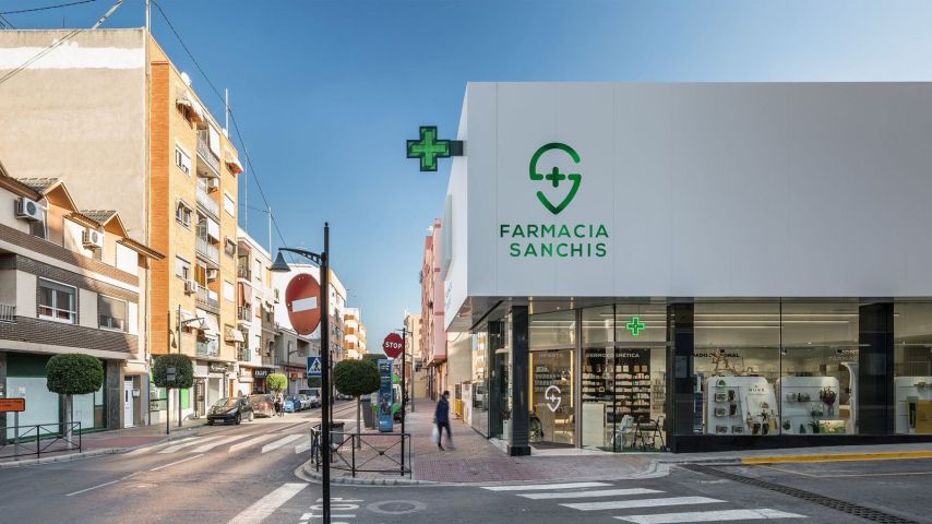 Cruz de farmacia en San Sebastián de los Reyes (Madrid)