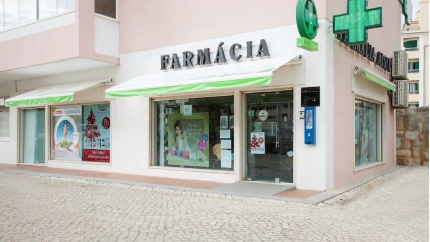 Cruz de farmacia en Leganés Madrid