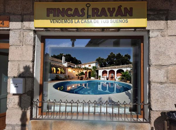 Pantalla Led para inmobiliaria – Fincas Rayán (Manzanares el Real)
