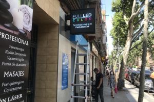 Montaje Pantalla Led para escaparate 1