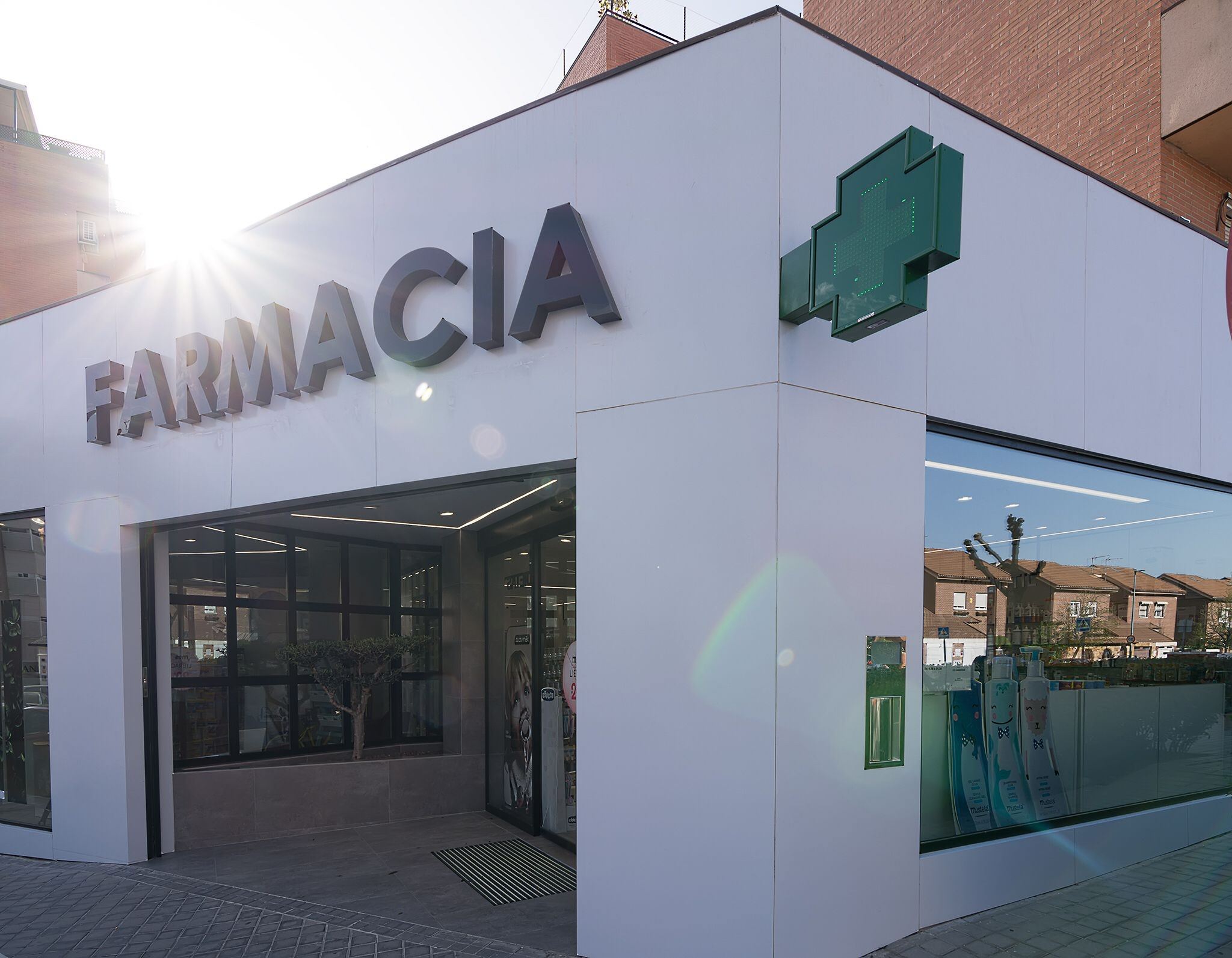 Cruz de farmacia en Vallecas (Madrid)